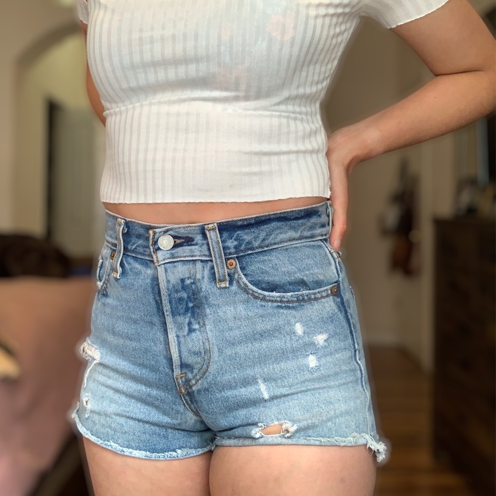 Levi’s Light-Wash Denim Cutoff Jean Shorts